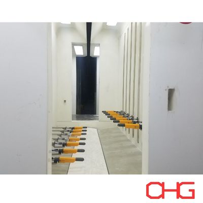 Automatyczny elektrostatyczny pistolet do natrysku proszkowego do kabiny lakierniczej z jednostką sterującą